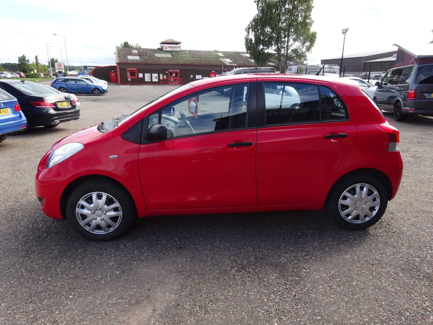 Find Your Perfect Used Toyota Yaris Today! - d7z1s52